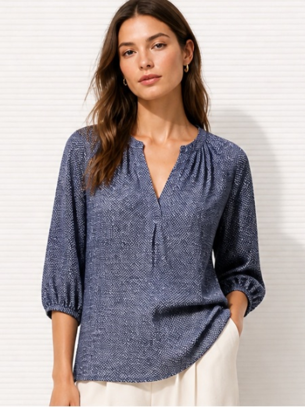 JOIE Blouse 100% Silk Polka Dot Blue White Short Sleeve V Neckline Sz 4